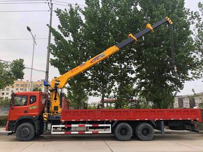 東風特商T5玉柴240后八輪與12噸東風隨車吊的完美結(jié)合